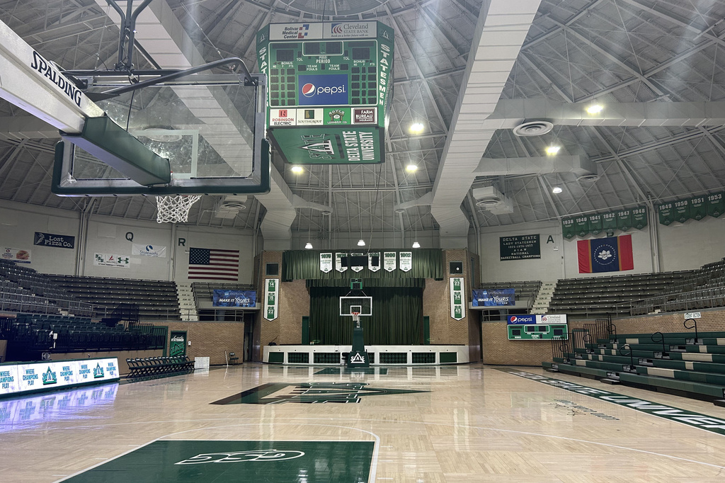 The Delta State basketball court is seen, Feb. 17, 2026, in Cleveland, Miss. (AP Photo/Alanis Thames)
