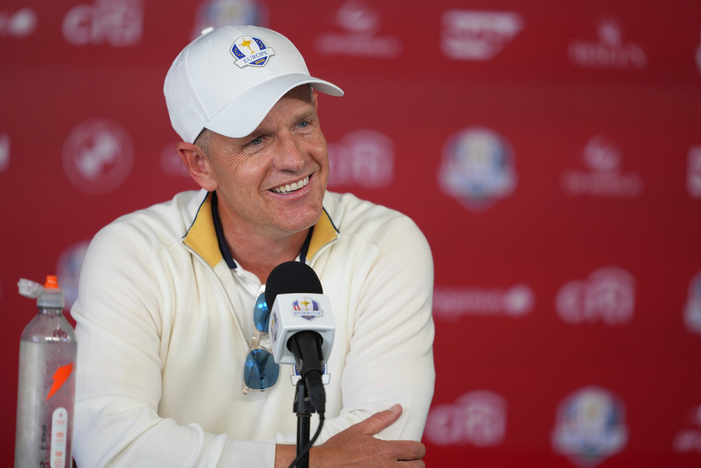 Europe Team Captain Luke Donald speaks during a news conference before a practice round at the Ryder Cup golf tournament, Tuesday, Sept. 23, 2025, in Farmingdale, N.Y., at Bethpage State Park's Black Course. (AP Photo/Lindsey Wasson)