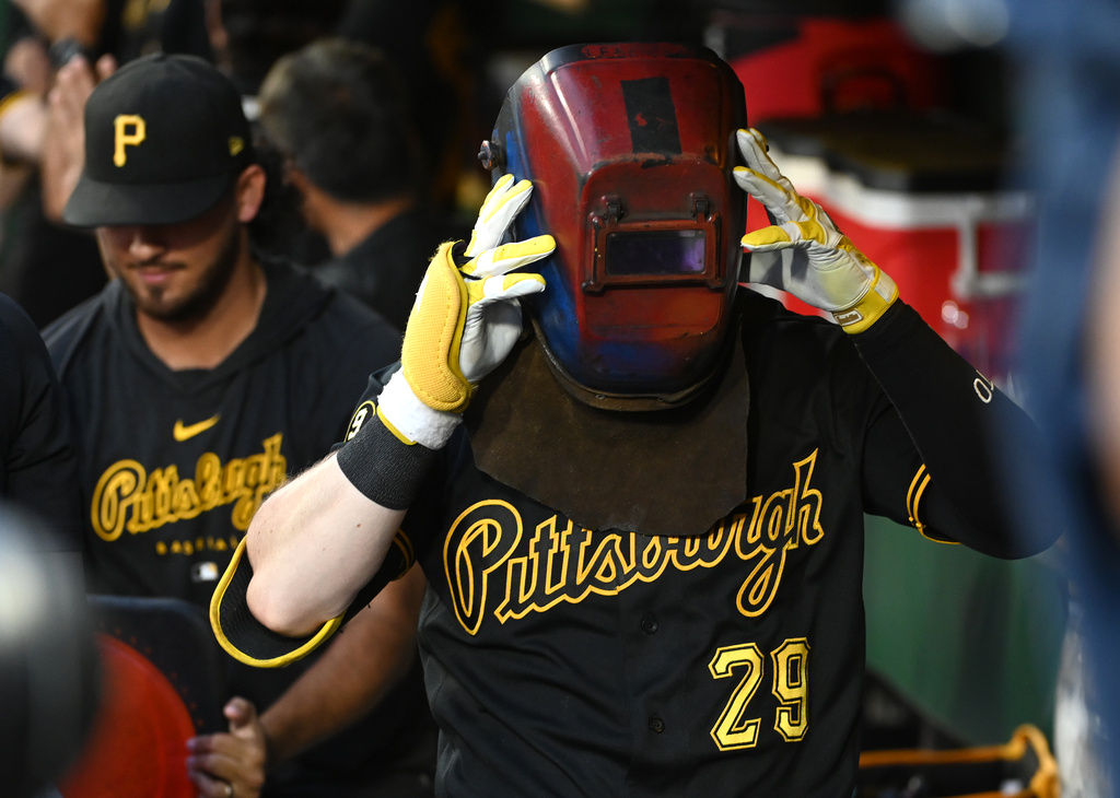 The Pittsburgh Pirates' Ryan O'Hearn (29) celebrates a three-run home run against the Atlanta Braves during the sixth inning of a baseball game, Tuesday, July 7, 2026, in Pittsburgh. (AP Photo/Philip G. Pavely)