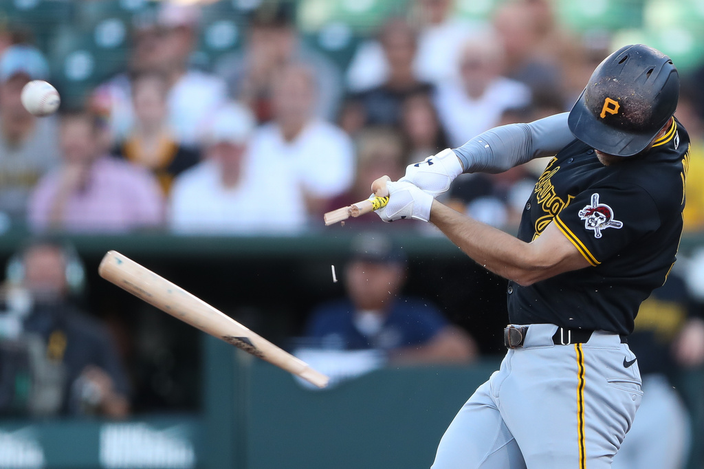 Pittsburgh Pirates' Brandon Lowe hits an RBI single during the second inning of a baseball game against the Athletics, Wednesday, June 17, 2026, in West Sacramento, Calif. (AP Photo/Scott Marshall)