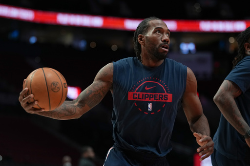 Kawhi Leonard sits out Clippers finale to rest wrist and ankle ahead of ...