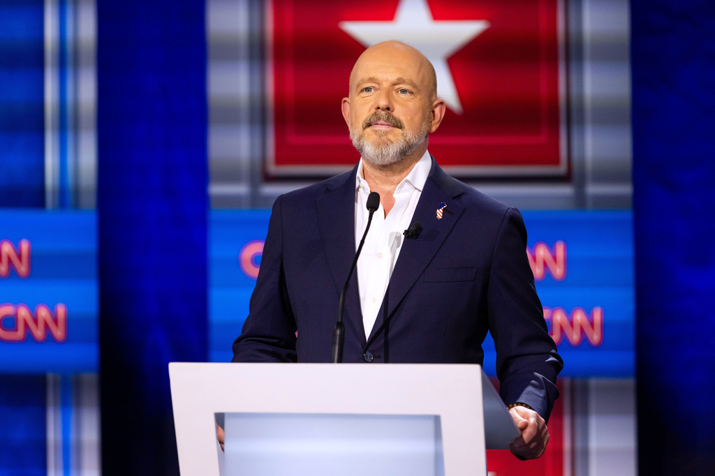 Steve Hilton participates in a California gubernatorial debate hosted by CNN at East Los Angeles College in Monterey Park, Calif. Tuesday, May 5, 2026. (AP Photo/Ethan Swope)