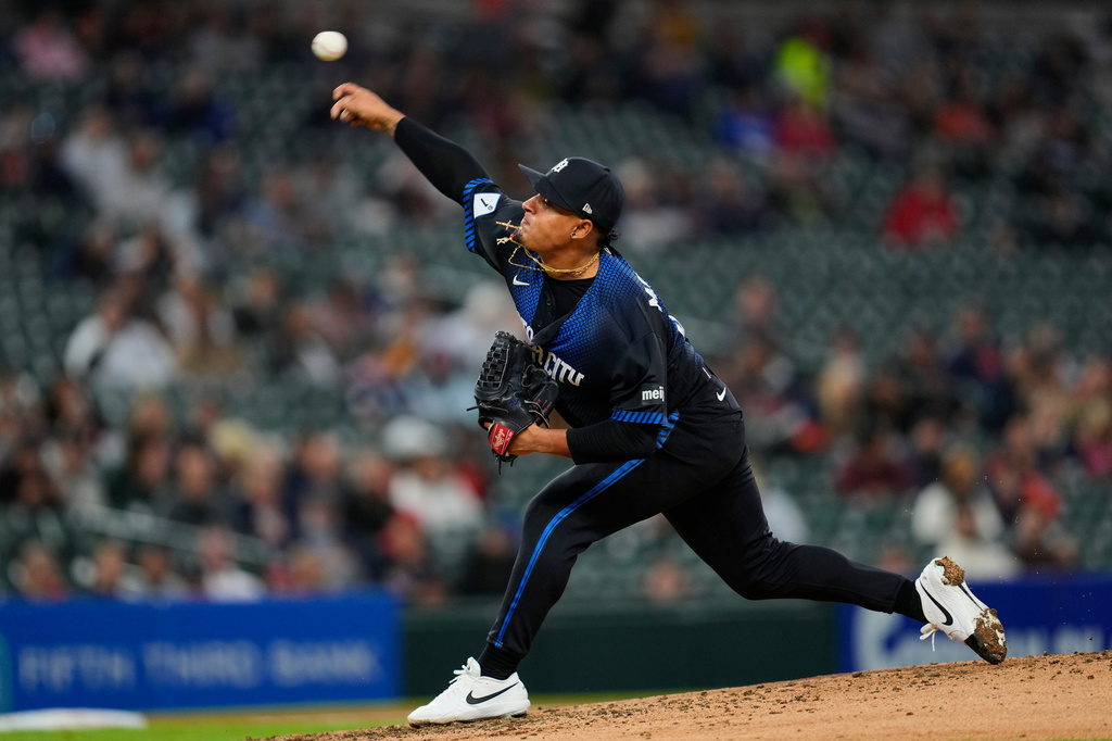 Detroit Tigers pitcher Keider Montero (54) throws against the Washington Nationals during the fourth inning of a baseball game Monday, Sept. 21, 2026, in Detroit. (AP Photo/Paul Sancya)