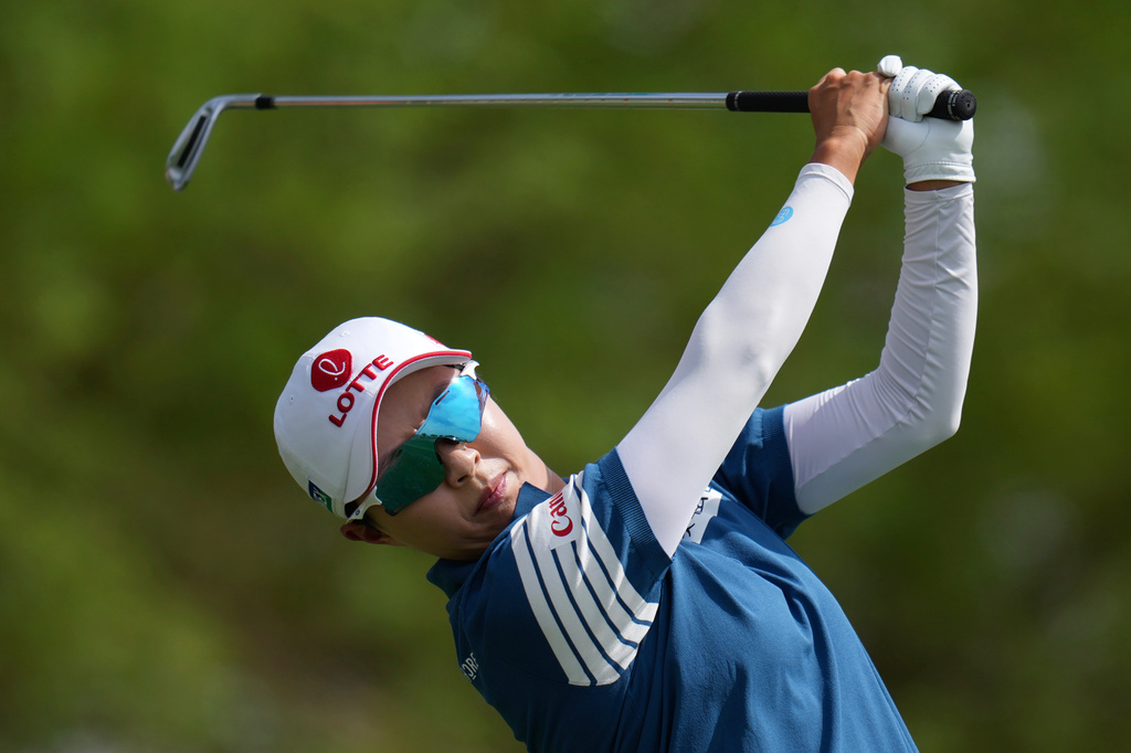 Hyo Joo Kim, of South Korea, hits her tee shot at the third hole during the final round of the LPGA Ford Championship golf tournament, Sunday, March 29, 2026, in Chandler, Ariz. (AP Photo/Ross D. Franklin)
