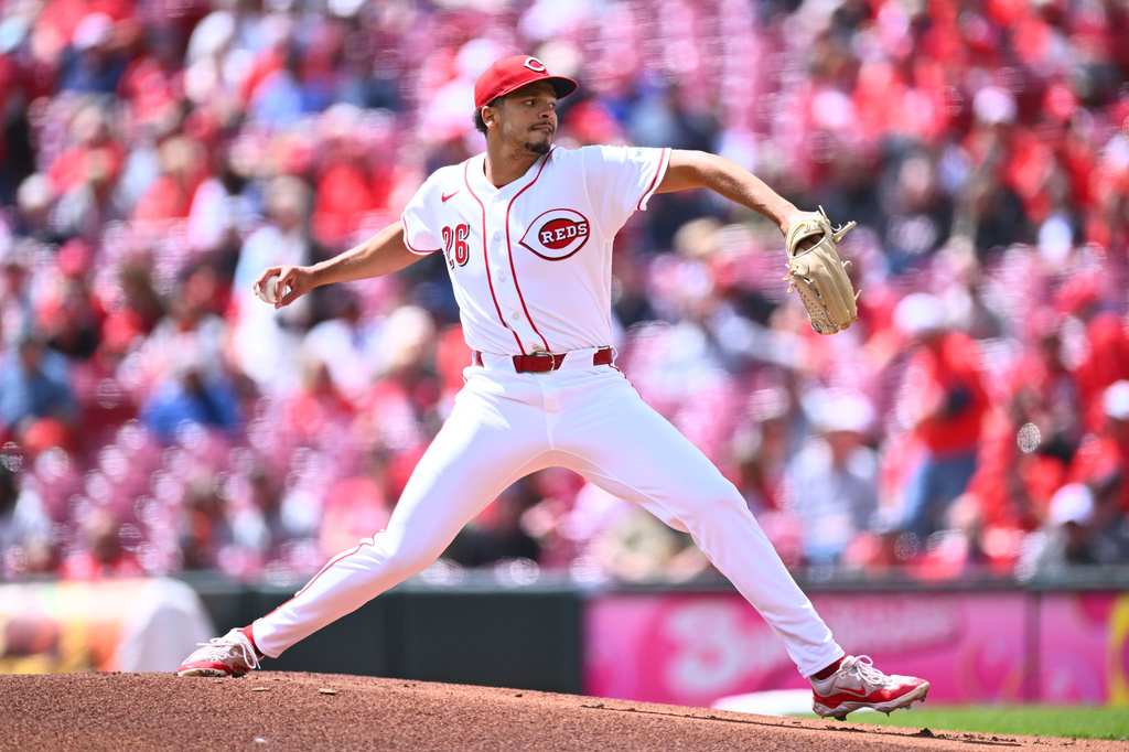 Cincinnati Reds pitcher Chase Burns throws during the first inning of a baseball game against the Washington Nationals in Cincinnati, Thursday, May 14, 2026. (AP Photo/Ben Jackson)