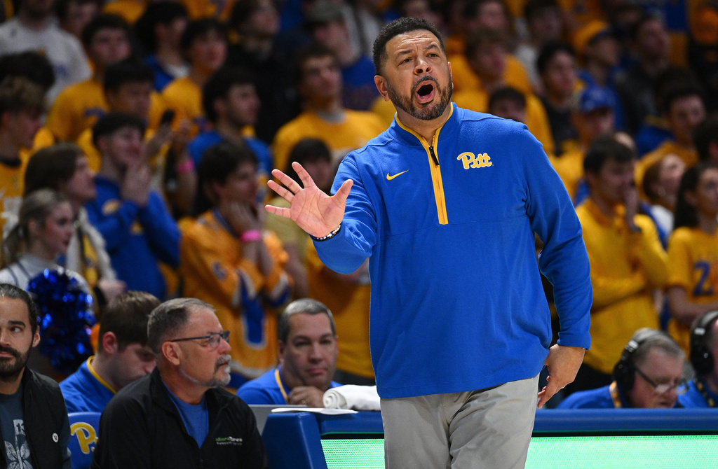 Pittsburgh Panthers head coach Jeff Capel III gives instructions during the first half of the team's NCAA college basketball game against Duke in Pittsburgh, Tuesday, Feb. 10, 2026. (AP Photo/Justin Berl)