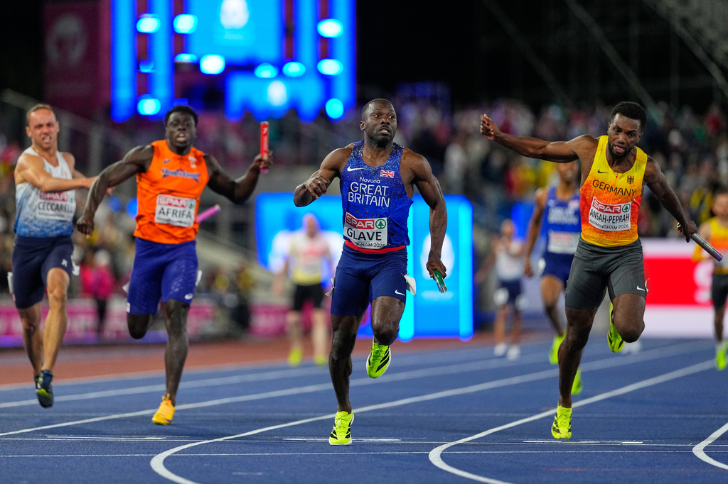 Romell Glave anchors the Britain team to the gold medal in the men's 4 X 100 meters relay final at the European Athletics Championships in Birmingham, England, Saturday, Aug. 15, 2026. (AP Photo/Petr David Josek)