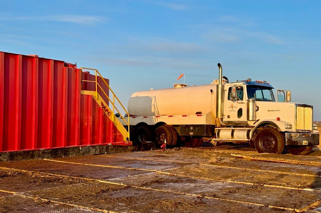 In this photo provided by South Bow, a vacuum truck transfers oil into a storage tank at the scene of a spill of the Keystone oil pipeline that occurred Tuesday, April 8, 2025, near Fort Ransom, N.D. The spill (South Bow va AP)