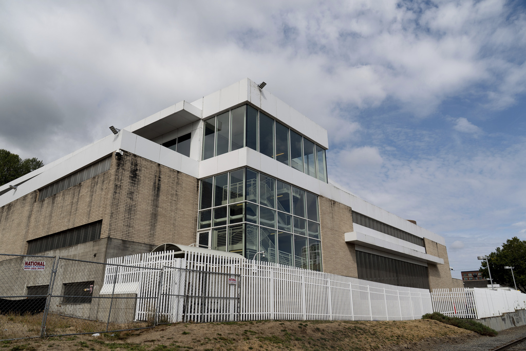 The U.S. Immigration and Customs Enforcement building is seen in Portland, Ore., Tuesday, Sept. 9, 2025. (AP Photo/Jenny Kane)
