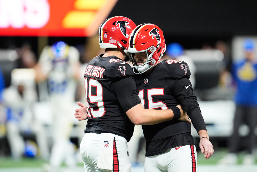 Atlanta Falcons place kicker Zane Gonzalez (45) celebrates his go-ahead field goal in the second half of an NFL football game against the Los Angeles Rams, Monday, Dec. 29, 2025, in Atlanta. (AP Photo/Mike Stewart)