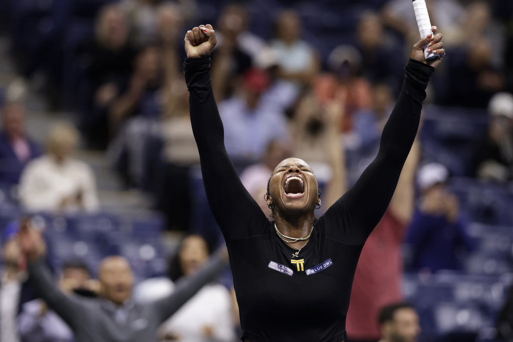 Taylor Townsend, of the United States, reacts after defeating Mirra Andreeva, of Russia, during the third round of the U.S. Open tennis championships, Friday, Aug. 29, 2025, in New York. (AP Photo/Adam Hunger)