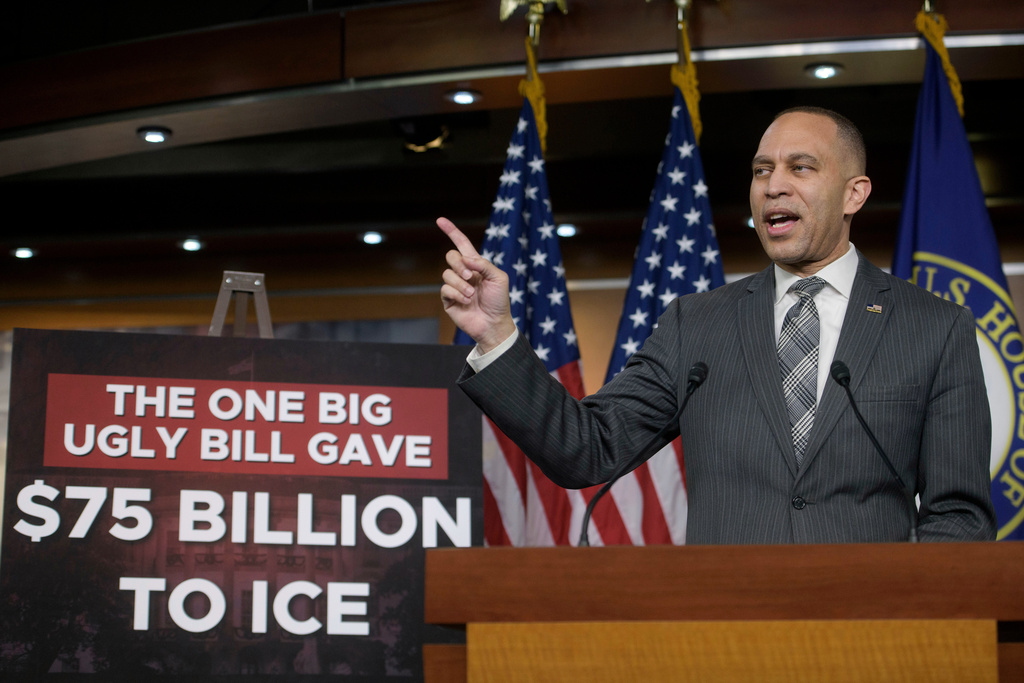House Minority Leader Rep. Hakeem Jeffries, D-N.Y., speaks during a news conference at the U.S. Capitol, Monday, Feb. 2, 2026, in Washington. (AP Photo/Rod Lamkey, Jr.)