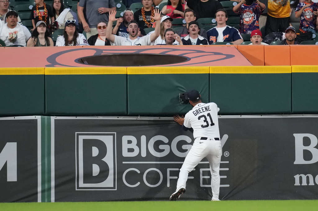 Detroit Tigers left fielder Riley Greene catches a Los Angeles Angels' Wade Meckler fly ball during the seventh inning of a baseball game Tuesday, May 26, 2026, in Detroit. (AP Photo/Paul Sancya)