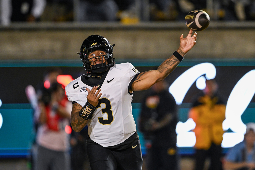 Wake Forest quarterback Gio Lopez (3) passes against California during the first half of an NCAA college football game, in Berkeley, Calif., Saturday, Oct. 17, 2026 (AP Photo/Justine Willard)