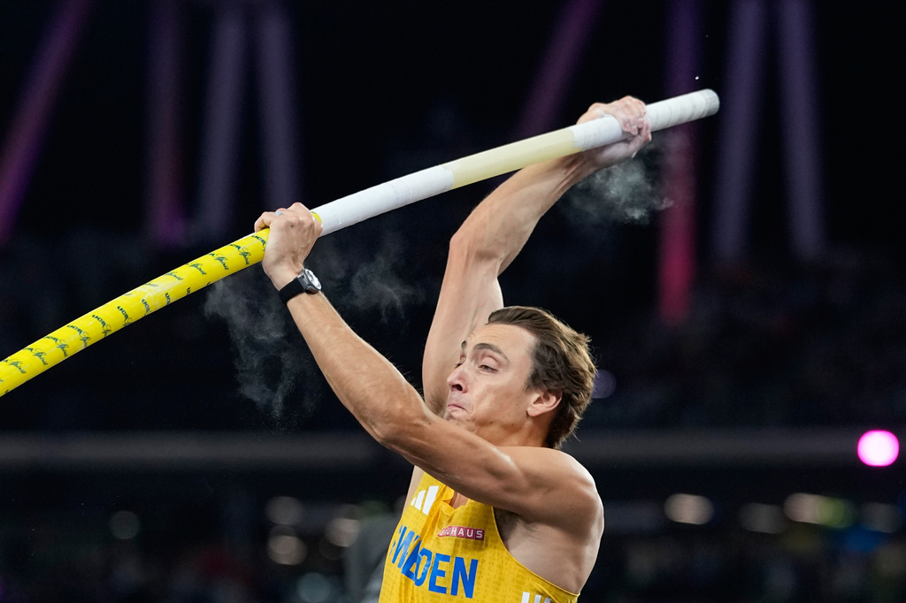 Armand Duplantis, of Sweden, plants the vaulting pole during an attempt in the men's pole vault final at the World Athletics Ultimate Championship in Budapest, Hungary, Friday, Sept. 11, 2026. (AP Photo/Matthias Schrader)
