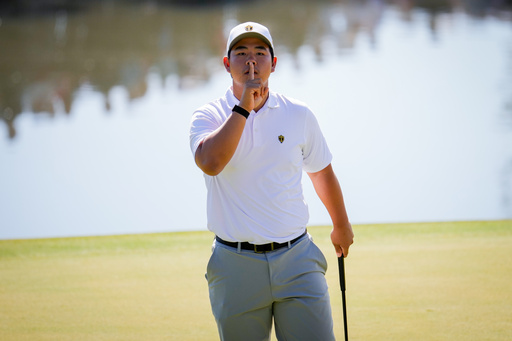 Americans made a small dent in Internationals lead at the Presidents Cup