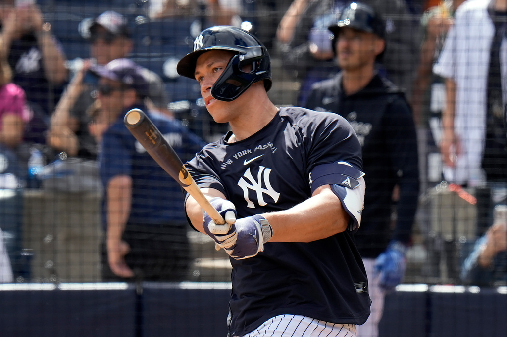 New York Yankees' Aaron Judge takes live batting practice during a spring training baseball workout Monday, Feb. 16, 2026, in Tampa, Fla. (AP Photo/Chris O'Meara)