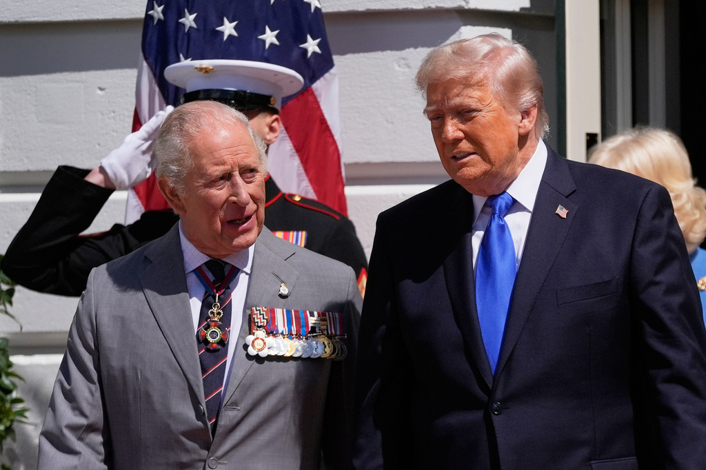 President Donald Trump and first lady Melania Trump bid farewell to Britain's King Charles III and Queen Camilla on the South Lawn of the White House, Thursday, April 30, 2026, in Washington. (AP Photo/Manuel Balce Ceneta)