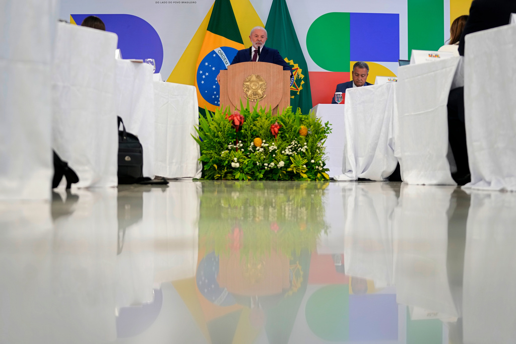 Brazilian President Luiz Inacio Lula da Silva speaks during a year-end press conference at Planalto presidential palace in Brasilia, Brazil, Thursday, Dec. 18, 2025. (AP Photo/Eraldo Peres)