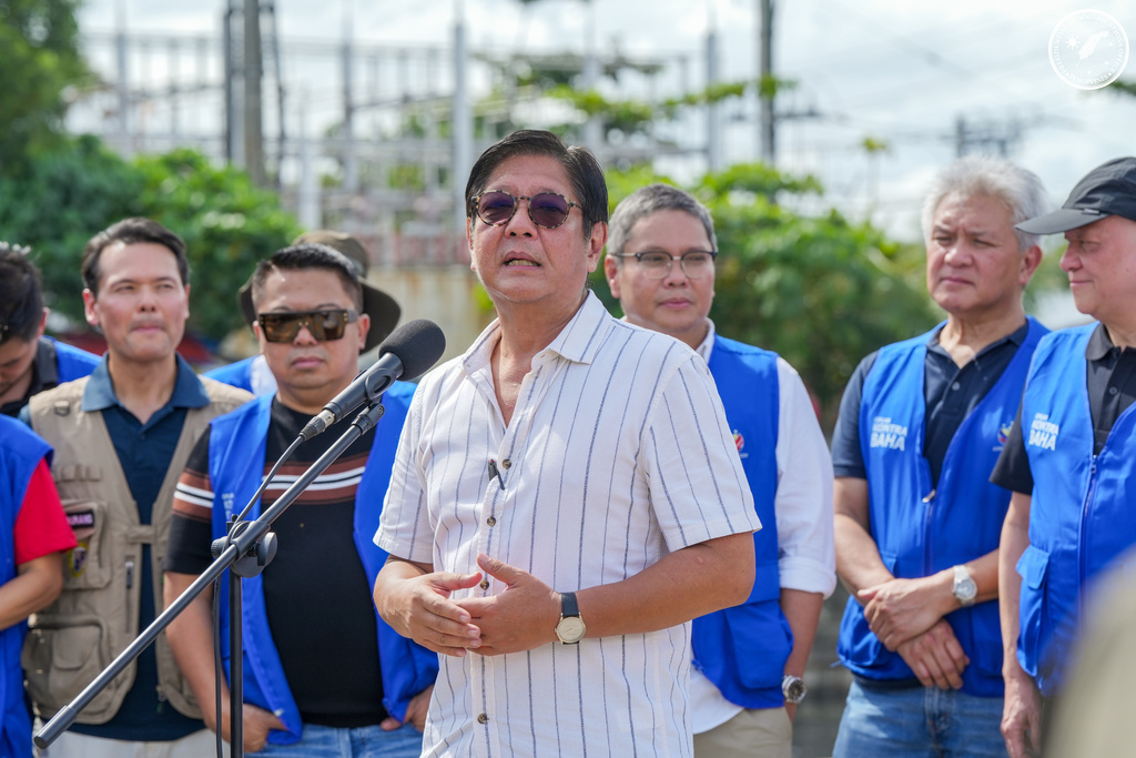 In this photo provided by the Malacanang Presidential Communications Office, Philippine President Ferdinand Marcos Jr., speaks during the launching of Metro Cebu Waterways Clearing in Cebu city, central Philippines, Friday Nov. 21, 2025. (Malacanang Presidential Communications Office via AP)