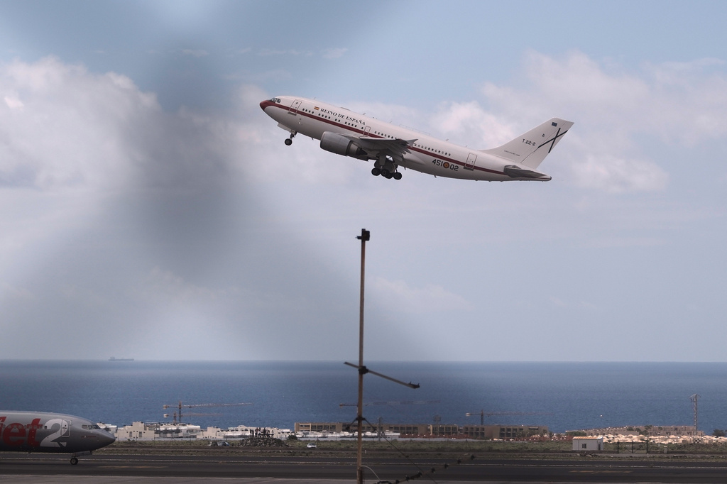 A Spanish government plane takes off with passengers from the hantavirus-stricken cruise ship MV Hondius at the airport in Tenerife, Canary Islands, Spain, Sunday, May 10, 2026. (AP Photo/Arturo Rodriguez)
