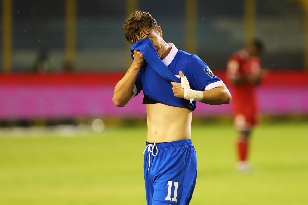 El Salvador's Nathan Ordaz reacts after losing against Panama during a World Cup 2026 qualifying soccer match at Cuscatlan stadium in San Salvador, El Salvador, Friday, Oct. 10, 2025. (AP Photo/Salvador Melendez)