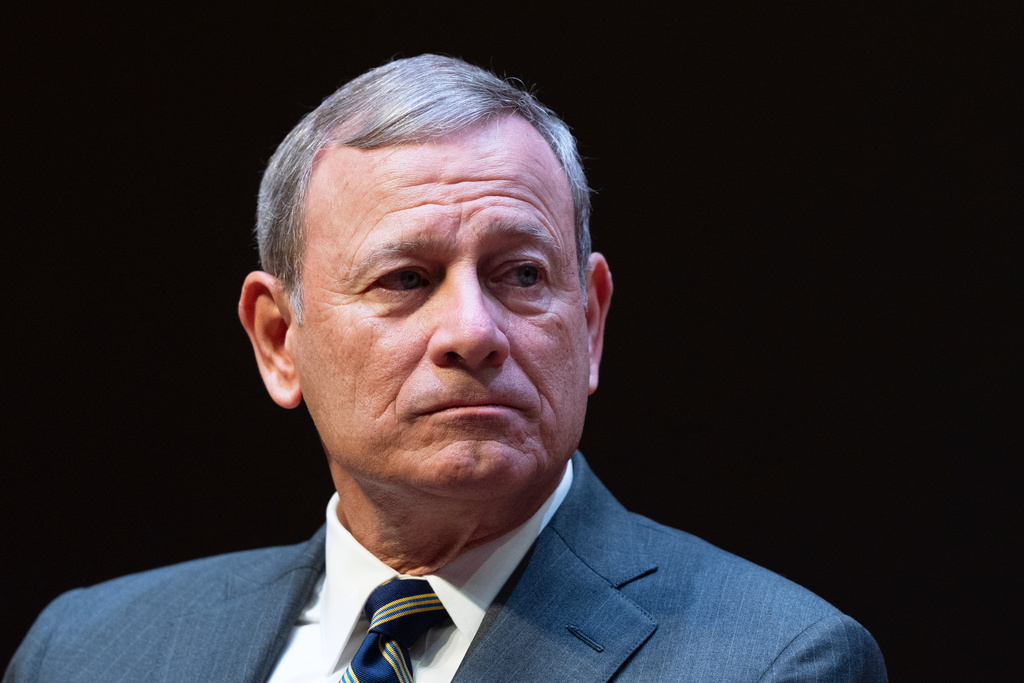 FILE - John Roberts, Chief Justice of the U.S. Supreme Court, speaks during lecture to the Georgetown Law School graduating class of 2025, in Washington, May 12, 2025. (AP Photo/Manuel Balce Ceneta, File)
