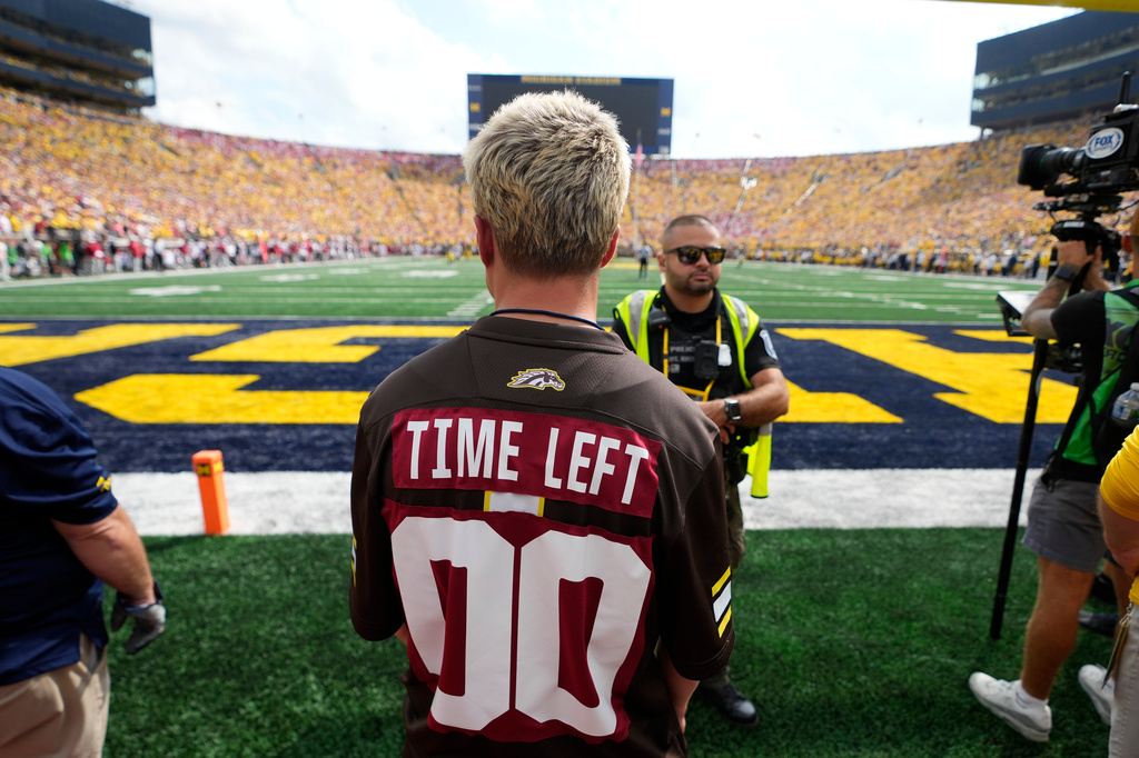 Tiki Wackowski wears a Western Michigan jersey in the second half of an NCAA college football game between Michigan and Oklahoma Saturday, Sept. 12, 2026, in Ann Arbor, Mich. (AP Photo/Paul Sancya)