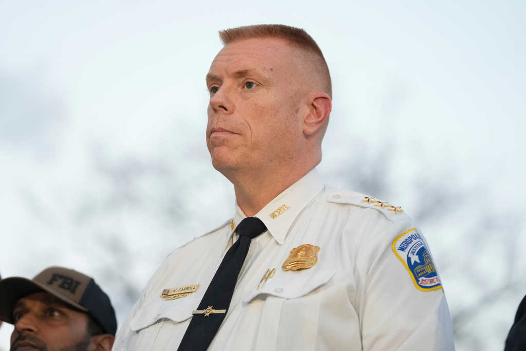 Executive Assistant Chief, Metropolitan Police Department Jeffery Carroll attends a press conference following the shooting of two National Guard soldiers near the White House Wednesday, Nov. 26, 2025, in Washington. (AP Photo/Mark Schiefelbein)
