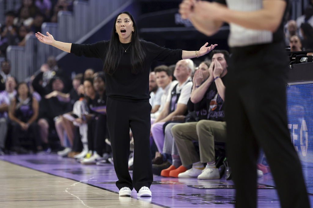Golden State Valkyries' head coach Natalie Nakase reacts to an official's call in the first half against the Phoenix Mercury during a WNBA basketball game in San Francisco on Tuesday, Aug. 19, 2025. (Scott Strazzante/San Francisco Chronicle via AP)