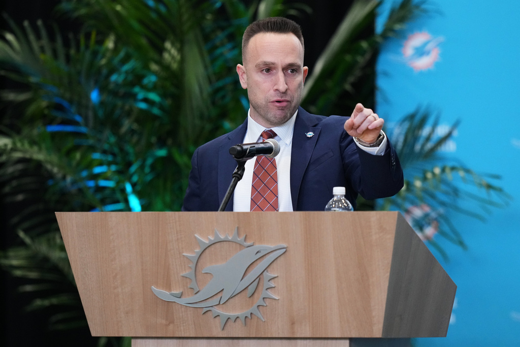 Miami Dolphins head coach Jeff Hafley speaks during a news conference at the teams NFL football training facility, Thursday, Jan. 22, 2026, in Miami Gardens, Fla. (AP Photo/Lynne Sladky)