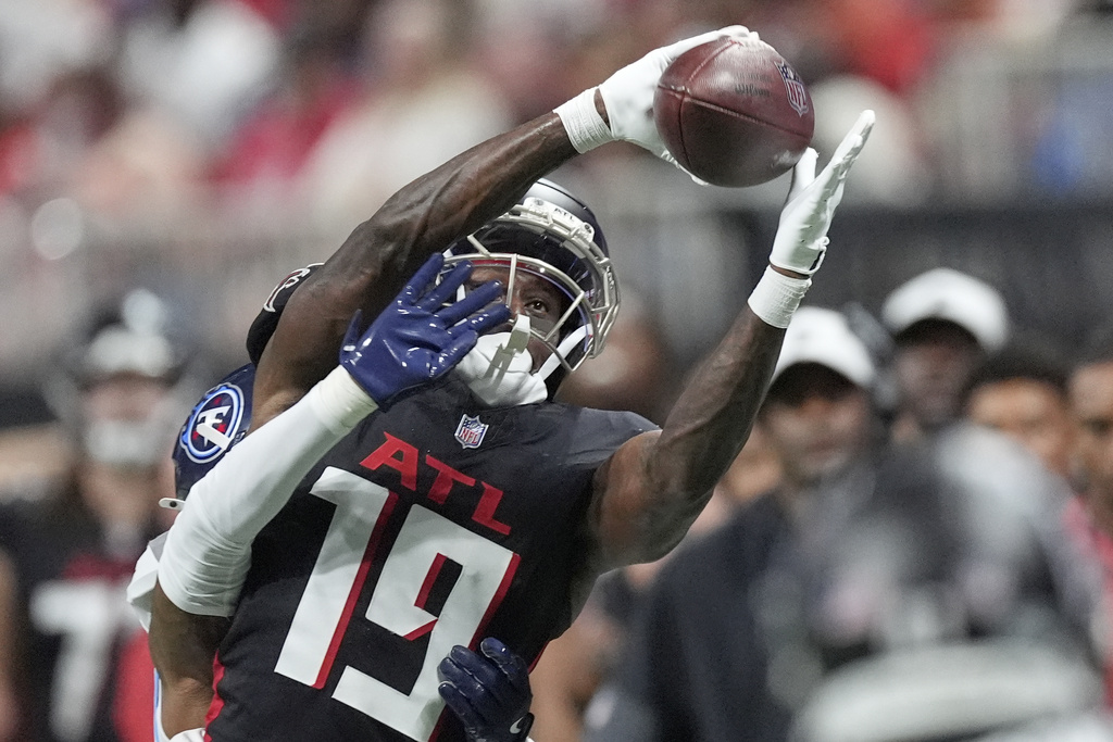 Atlanta Falcons wide receiver Chris Blair (19) makes a catch during the first half of a preseason NFL football game against the Tennessee Titans, Friday, Aug. 15, 2025, in Atlanta. (AP Photo/Mike Stewart)