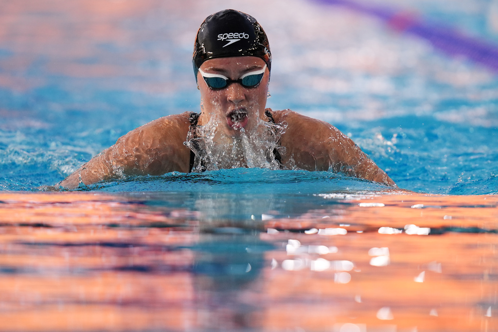 Summer McIntosh, of Canada, competes in the women's 400 meters individual medley at the Pan Pacific Swimming Championships Thursday, Aug. 13, 2026 in Irvine, Calif. (AP Photo/Gregory Bull)