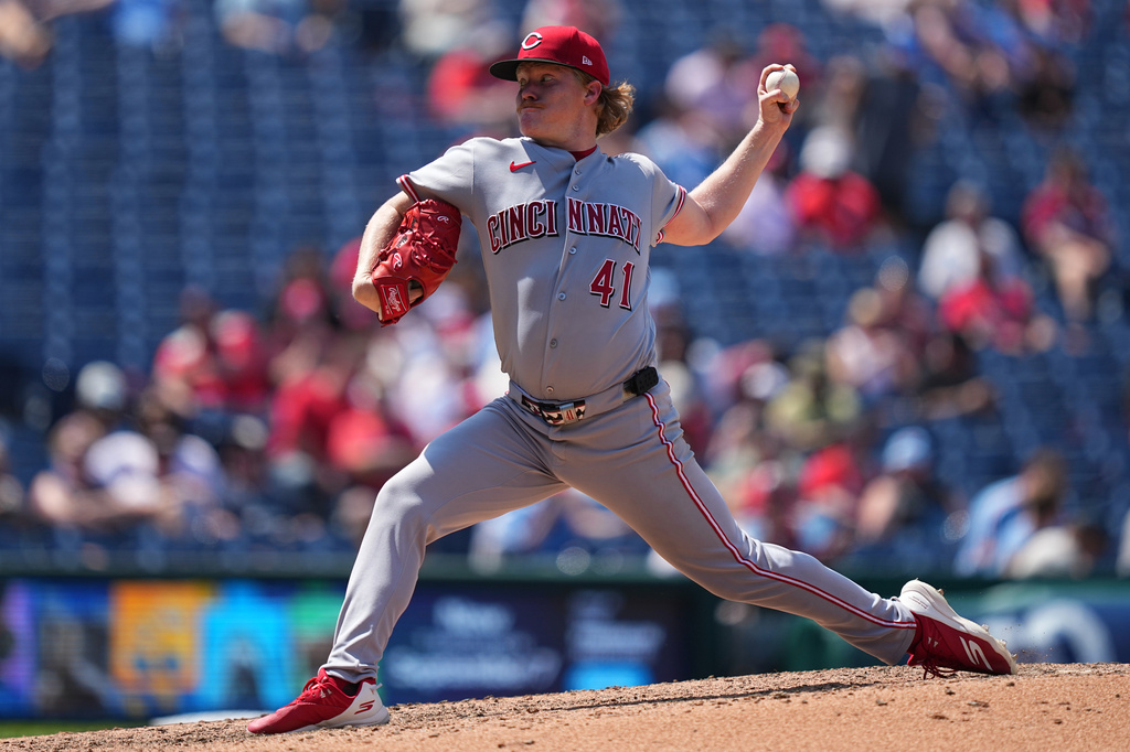 Cincinnati Reds' Andrew Abbott pitches during the fifth inning of a baseball game against the Philadelphia Phillies, Wednesday, May 20, 2026, in Philadelphia. (AP Photo/Matt Rourke)