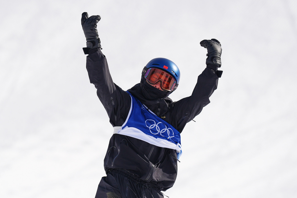 Chinese snowboarder Su Yiming celebrates birthday with Olympic gold in slopestyle