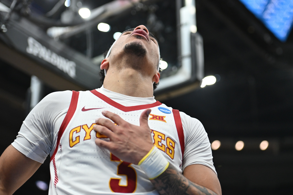 Iowa State's Tamin Lipsey reacts during the first half in the second round of the NCAA college basketball tournament against Kentucky, Sunday, March 22, 2026, in St. Louis. (AP Photo/Ali Overstreet)