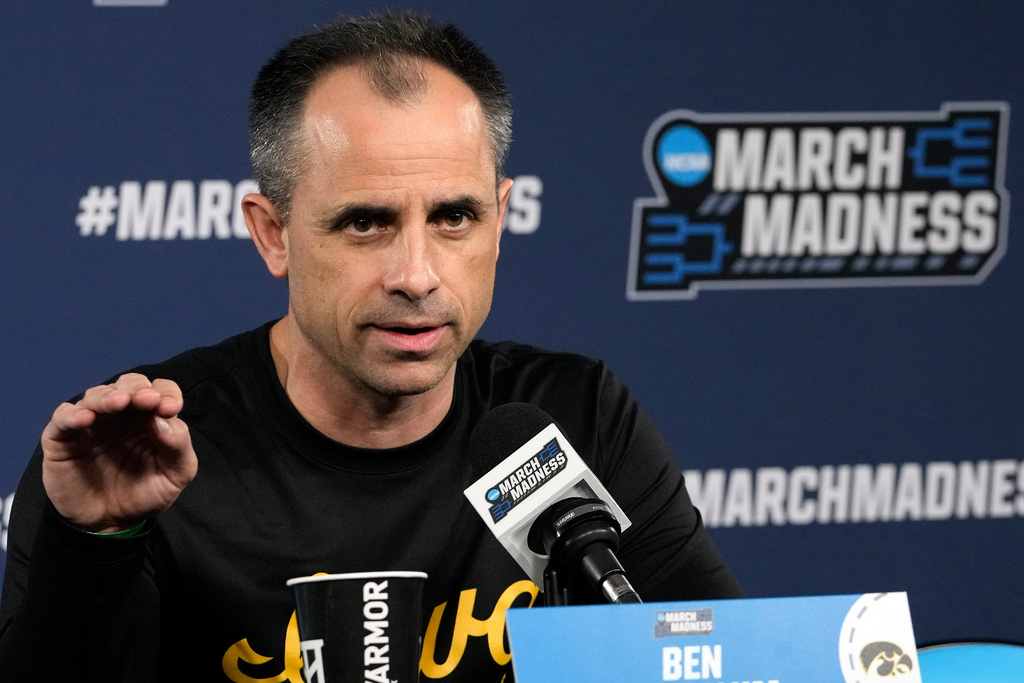 Iowa head coach Ben McCollum gestures as he answers a question during a news conference at the NCAA college basketball tournament Saturday, March 21, 2026, in Tampa, Fla. (AP Photo/Chris O'Meara)