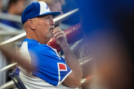 Atlanta Braves manager Brian Snitker (43) sits in the dugout in the first inning of a baseball game against the Pittsburgh Pirates, Saturday, Sept. 27, 2025, in Atlanta. (AP Photo/Mike Stewart) Atlanta Braves manager Brian Snitker (43) sits in the dugout in the first inning of a baseball game against the Pittsburgh Pirates, Saturday, Sept. 27, 2025, in Atlanta. (AP Photo/Mike Stewart)