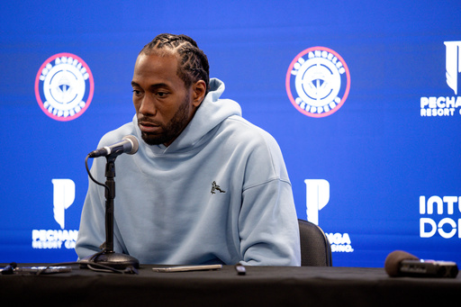 Los Angeles Clippers forward Kawhi Leonard speaks during the NBA basketball team's media day Monday, Sept. 29, 2025, in Inglewood, Calif. (AP Photo/Eric Thayer) Los Angeles Clippers forward Kawhi Leonard speaks during the NBA basketball team's media day Monday, Sept. 29, 2025, in Inglewood, Calif. (AP Photo/Eric Thayer)