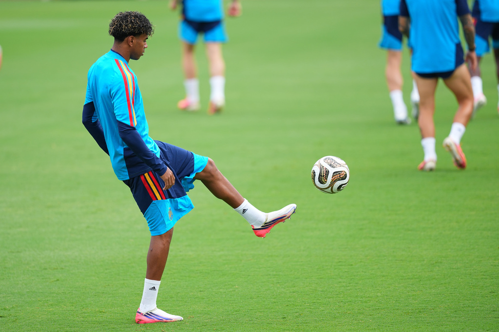 Spain's Lamine Yamal participates in a training session ahead of his team's semifinal soccer match against France, Monday, July 13, 2026, in Dallas. (AP Photo/Julio Cortez)