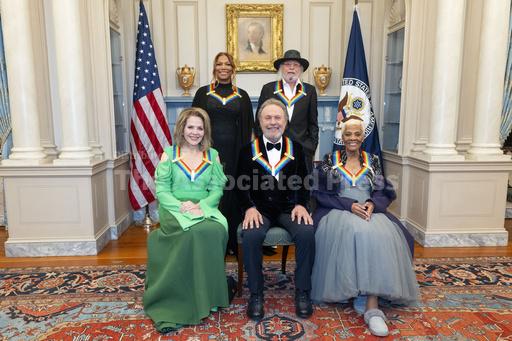 It's Kennedy Center Honors time for a crop including Qu... - Vimarsana News