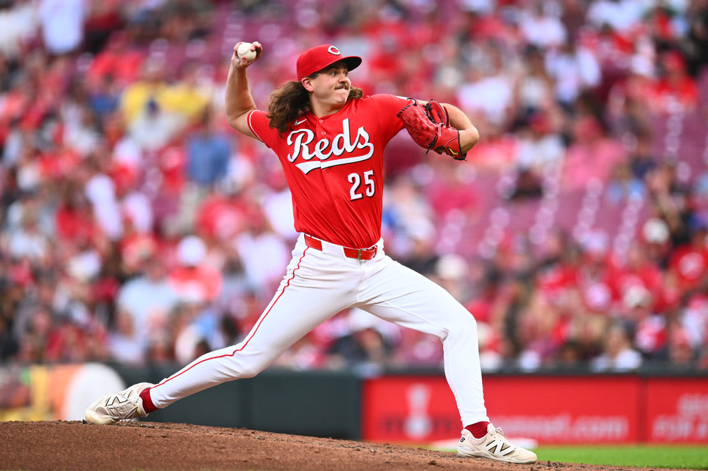 Cincinnati Reds pitcher Rhett Lowder throws during the third inning of a baseball game against the Milwaukee Brewers in Cincinnati, Wednesday, June 24, 2026. (AP Photo/Ben Jackson)