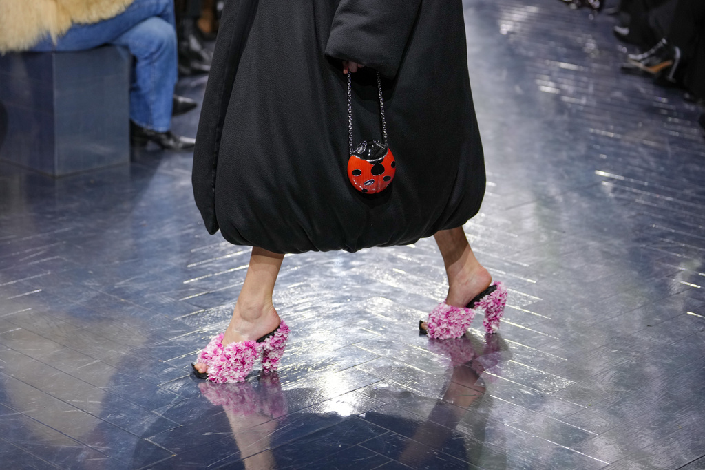 A model wears a creation as part of the Christian Dior Spring/Summer 2026 Haute Couture collection presented in Paris, Monday, Jan. 26, 2026. (AP Photo/Aurelien Morissard)