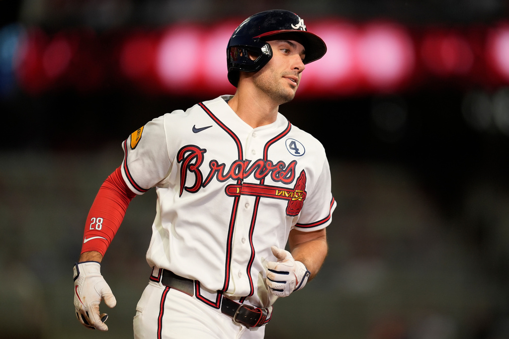 Atlanta Braves first baseman Matt Olson (28) runs after hitting a solo homerun in the sixth inning of a baseball game against the Toronto Blue Jays, Tuesday, June 2, 2026, in Atlanta. (AP Photo/Mike Stewart)