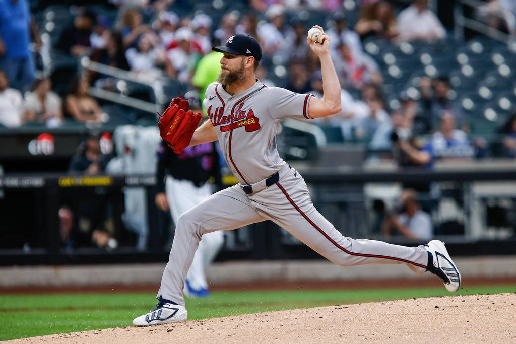 Atlanta Braves' Chris Sale pitches during the first inning of a baseball game against the New York Mets Wednesday, July 29, 2026, in New York (AP Photo/Eduardo Munoz Alvarez)