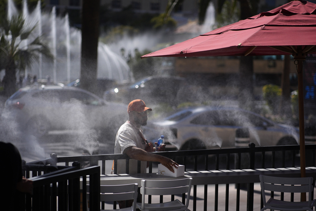 Persistent heat wave in the US shatters new records, causes deaths in ...