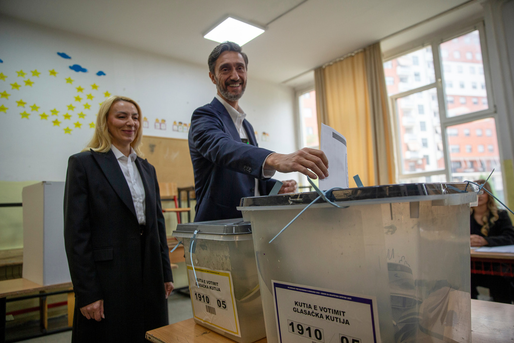 Uran Ismaili, candidate for the mayor from the Partia Demokratike e Kosoves, PDK (Democratic Party of Kosovo), casts his ballot for the municipal elections in Pristina, Kosovo on Sunday, Oct. 12, 2025.(AP Photo/Visar Kryeziu)