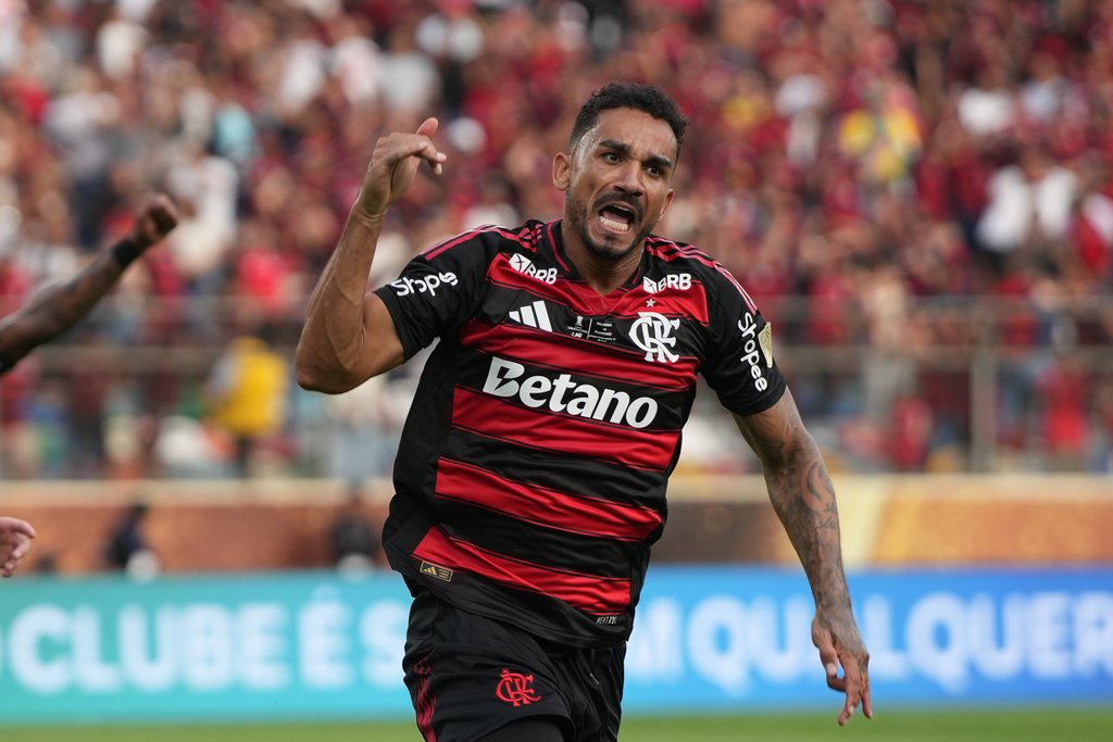 Danilo of Brazil's Flamengo celebrates after scoring his side's opening goal against Brazil's Palmeiras during a Copa Libertadores final soccer match in Lima, Peru, Saturday, Nov. 29, 2025.(AP Photo/Guadalupe Pardo)