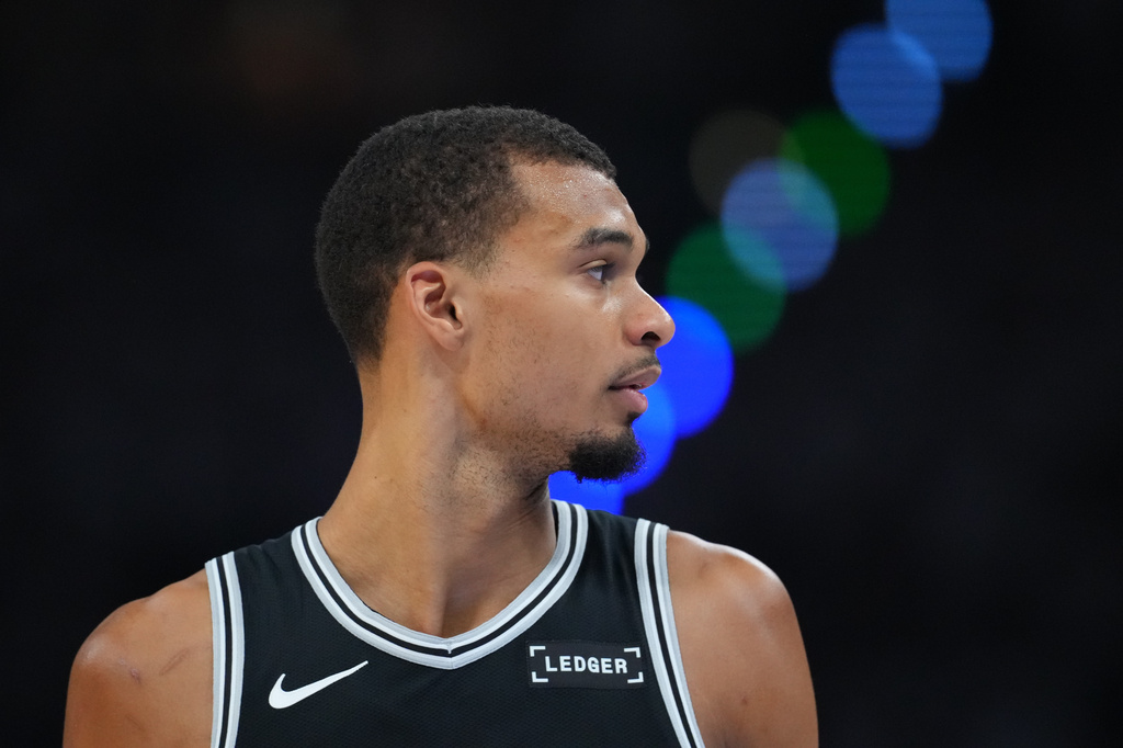 San Antonio Spurs forward Victor Wembanyama (1) moves on the court against the Oklahoma City Thunder in the second half of Game 5 in the Western Conference finals NBA basketball playoffs series, Tuesday, May 26, 2026, in Oklahoma City. (AP Photo/Julio Cortez)