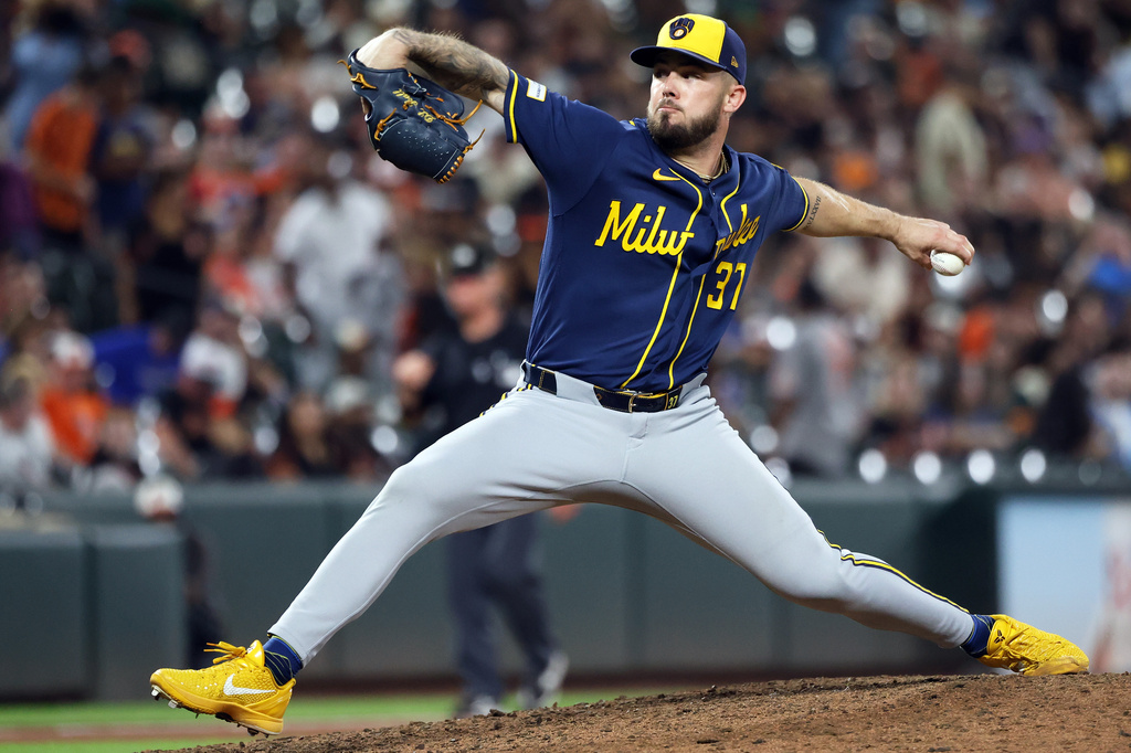 Milwaukee Brewers pitcher DL Hall throws during the sixth inning of a baseball game against the Baltimore Orioles, Friday, Sept. 18, 2026, in Baltimore. (AP Photo/Daniel Kucin Jr.)